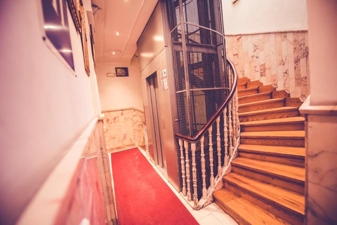 Hostal Sol Los Angeles Madryt Zewnętrze zdjęcie